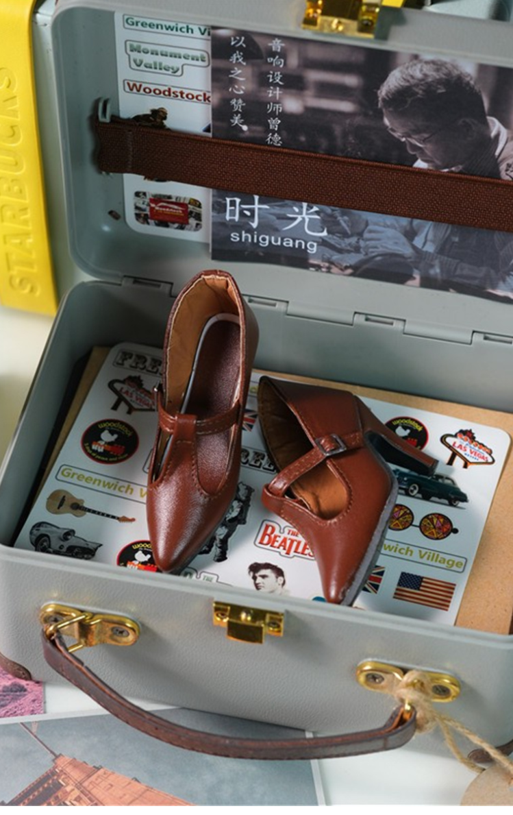 high heel shoes futu.png